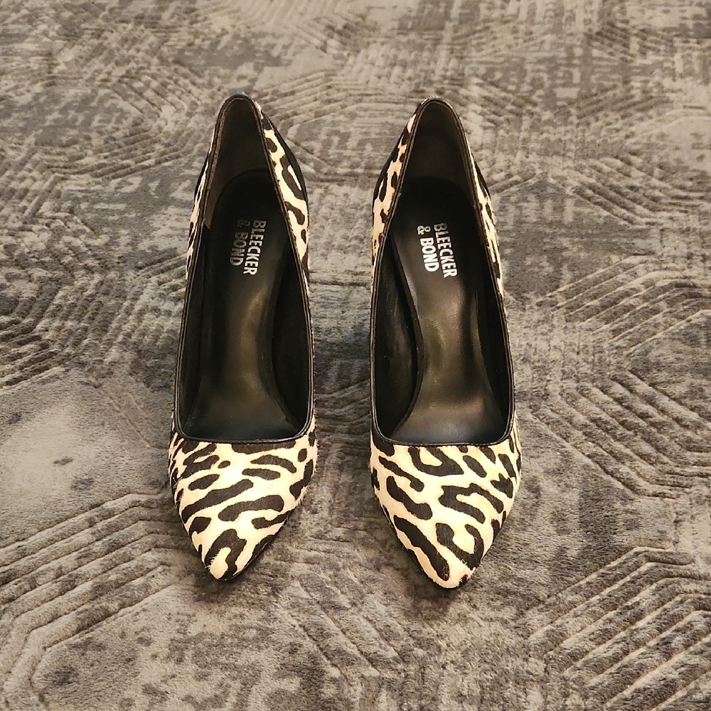 Elegant Animal Print Block Heels - Picture 17 of 17